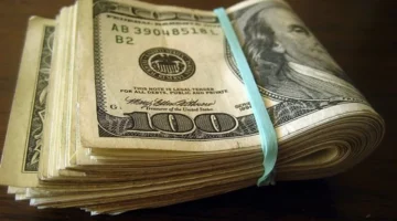 تحديثات الصرف.. سعر الدولار أمام الجنيه المصري في البنوك والسوق الموازية اليوم